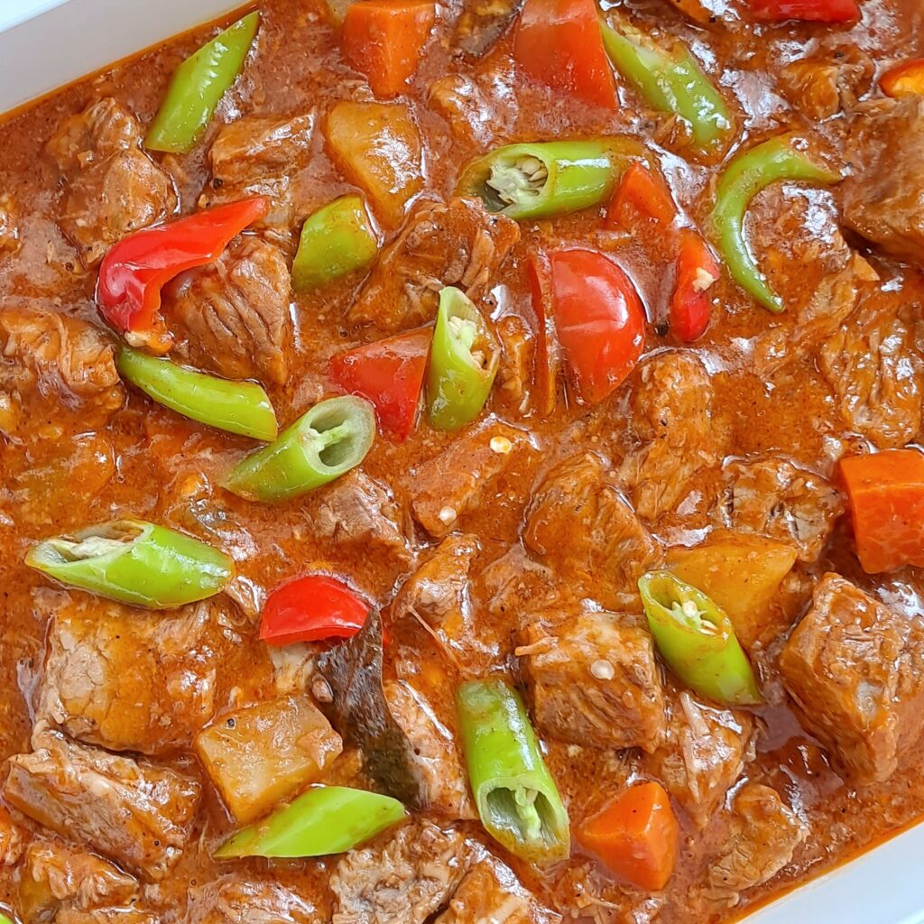Food Tray Sizes and Portion Planning in Cebu